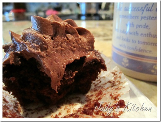 banana chocolate cupcakes (5) banana chocolate cupcakes (5)