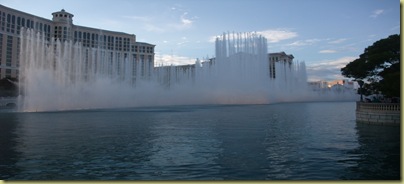 B Bellagio Fountains-001