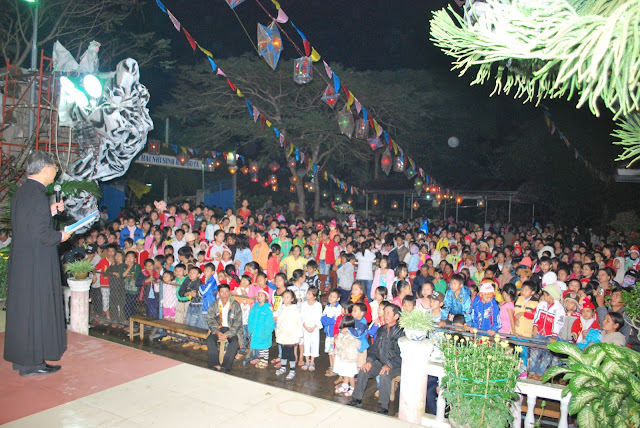 Hình ảnh thánh lễ đêm giáng sinh tại giáo xứ Bàu Gốc - Quảng Ngãi