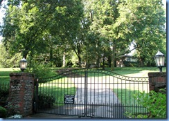 9009 Nashville, Tennessee - Homes of the Stars tour - former home of the late Webb Pierce now owned by Gaylord Entertainment CEO