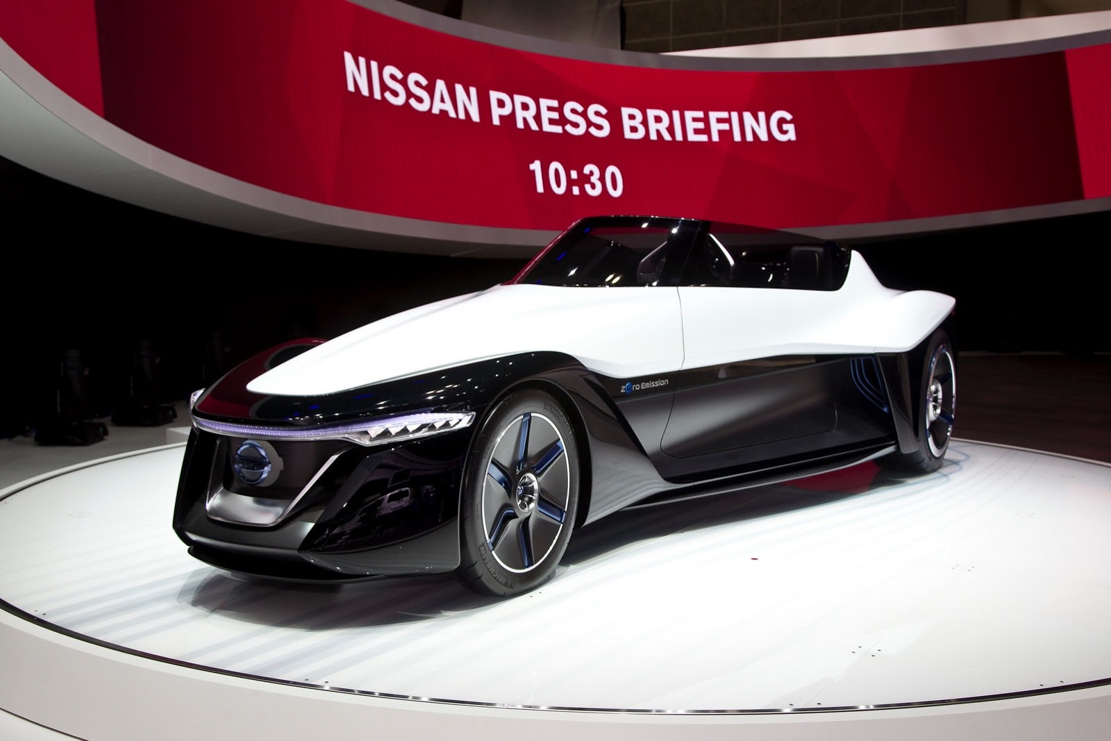 [Nissan_BladeGlider_2%255B2%255D.jpg]