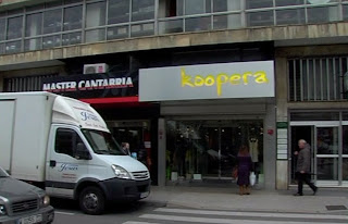 koopera ecolabora calle cádiz 9 santander tienda de moda ropa juguetes reconstruidos caritas diocesana rezikleta obispo de santaner diocesis de santander mons jimenez koopera ecolabora calle cádiz 9 santander tienda de moda ropa juguetes reconstruidos caritas diocesana rezikleta obispo de santaner diocesis de santander mons jimenez