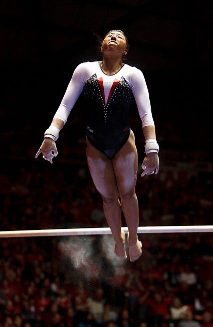 Kassandra Lopez on bars