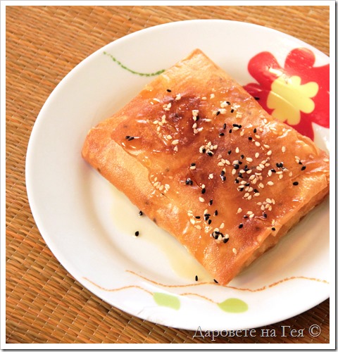 Sirene v plik s meden sos i susam_8928@ Sirene v plik s meden sos i susam_8928@