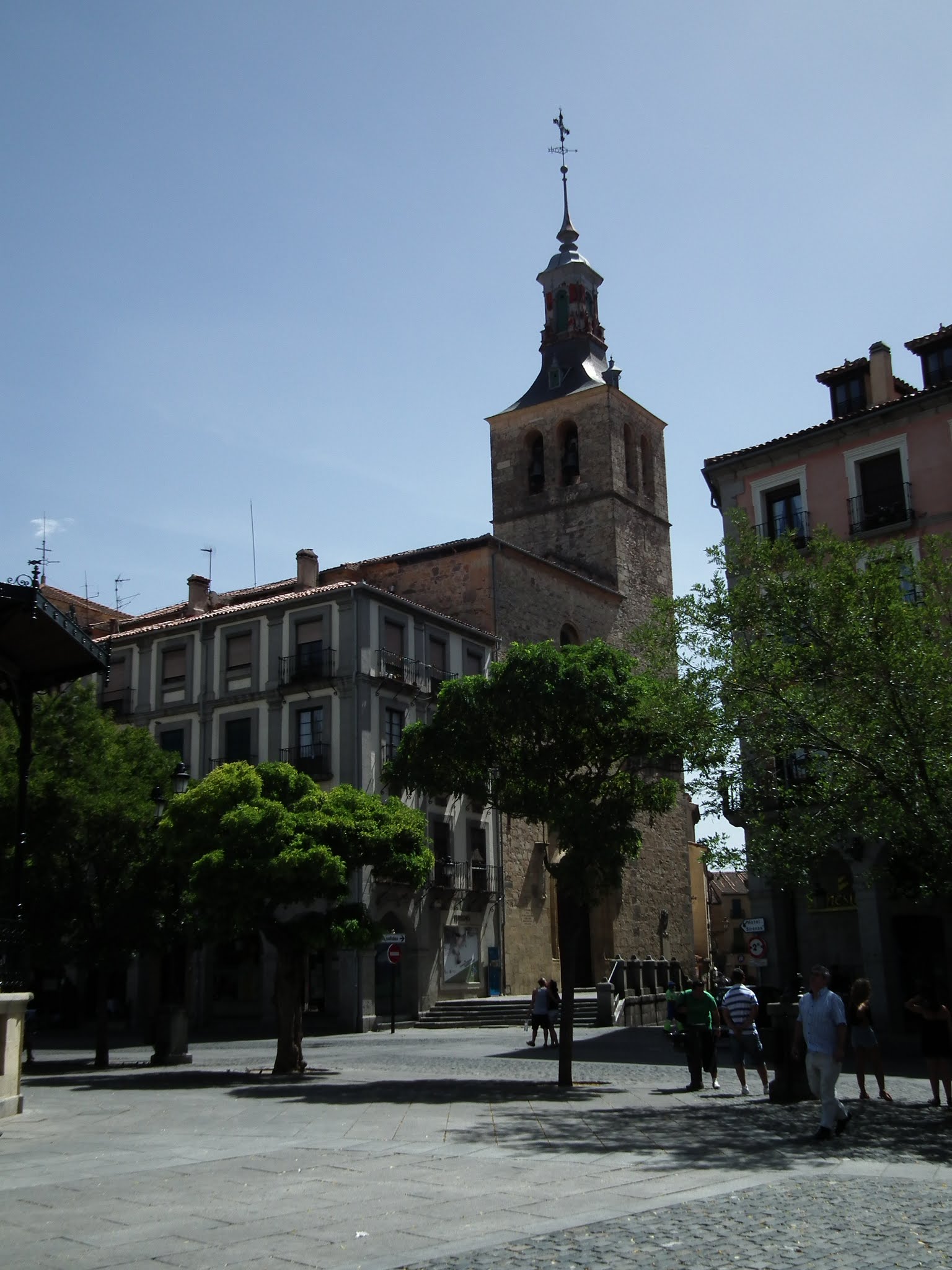 Iglesia de San Miguel Segovia. Guía de viajes y turismo