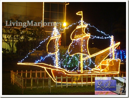 Liwanag Park Attractions & Decorations