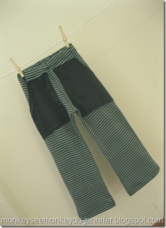Lounge Pants Upcycled from a T-Shirt (1)