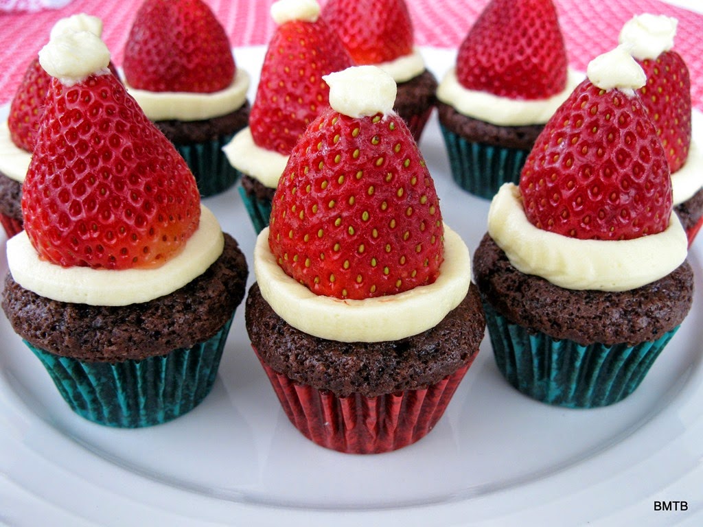 [Chocolate%2520Cupcakes%2520with%2520Strawberry%2520Santa%2520Hats%2520by%2520Baking%2520Makes%2520Things%2520Better%255B5%255D.jpg]
