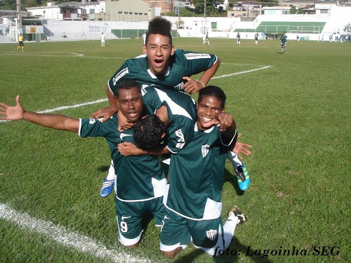 Veja as fotos de Esportiva 3 x 0 Coqueiral