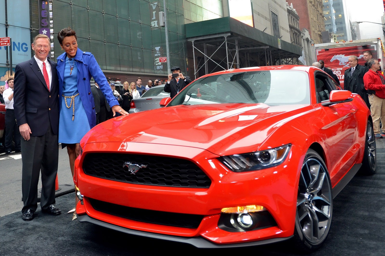 [2015-Mustang-Reveal-9%255B2%255D.jpg]