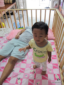 พู่กันป่วยกลับมาและแถมแม่ก็เจ็บเท้าอีกต่างหาก