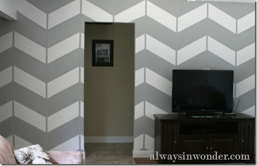 living_room_project,_herringbone_wall_(15)_thumb[5]