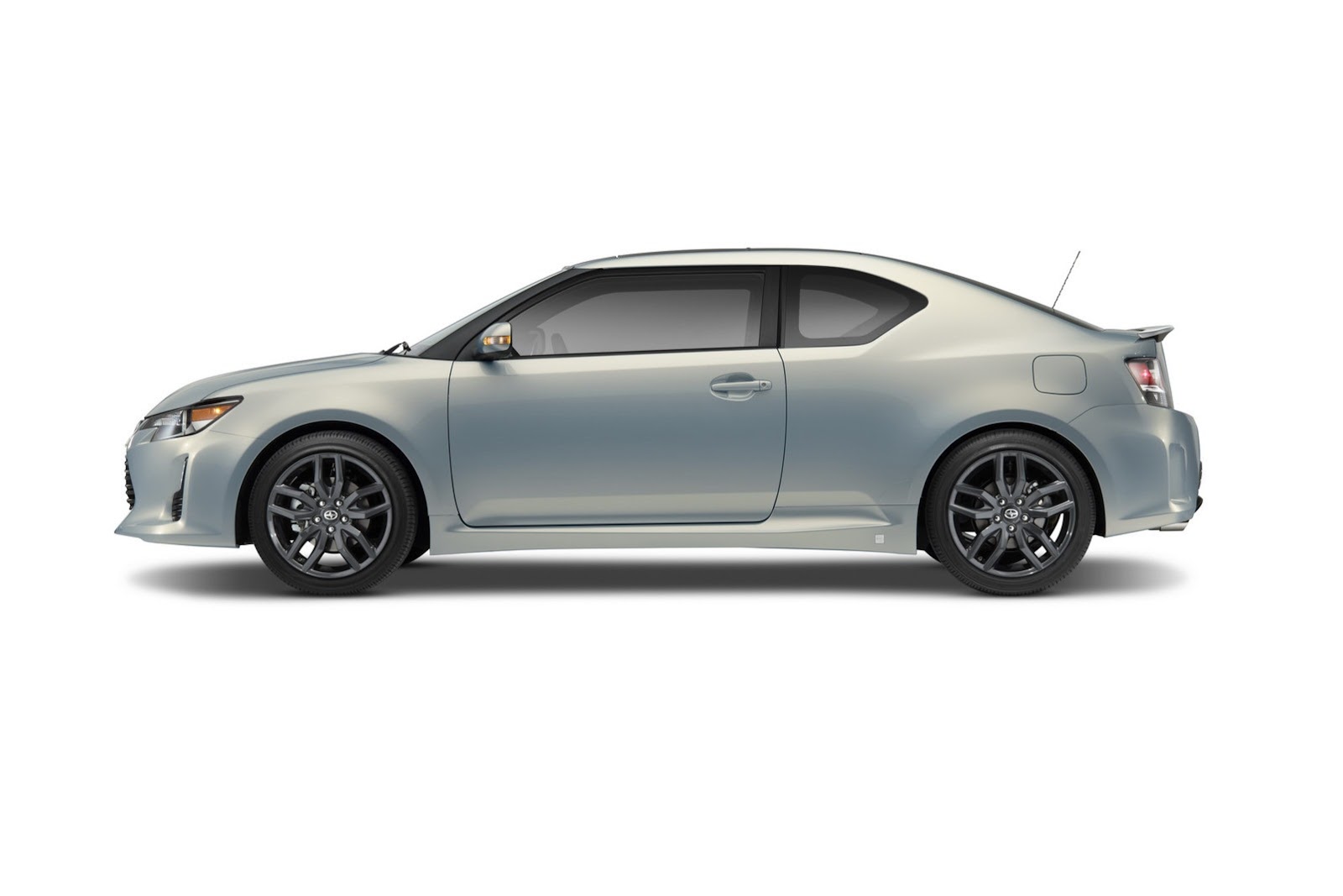 Scion_10_tC_003_Spoiler[5].jpg