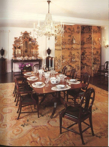 That Chinese painted silk screen is six-panels of pure, unadulterated luxury. That Chinese painted silk screen is six-panels of pure, unadulterated luxury.