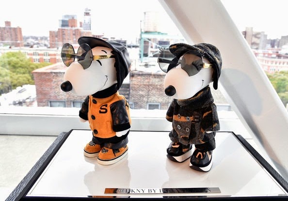 [Peanuts%2520X%2520Metlife%2520-%2520Snoopy%2520and%2520Belle%2520in%2520Fashion%2520Exhibition%2520Presentation%2520%2528Source%2520-%2520Slaven%2520Vlasic%2520-%2520Getty%2520Images%2520North%2520America%2529%252009%255B3%255D.jpg]