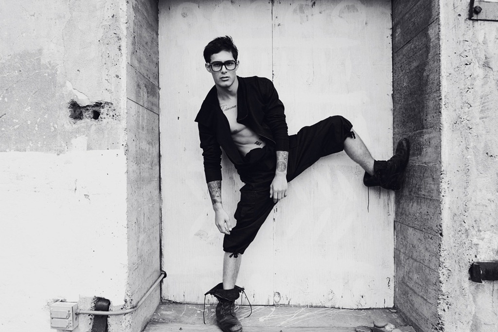 [Maximillian-Silberman-by-Lonnie-Webb-MaleModelSceneNet-03%255B8%255D.jpg]