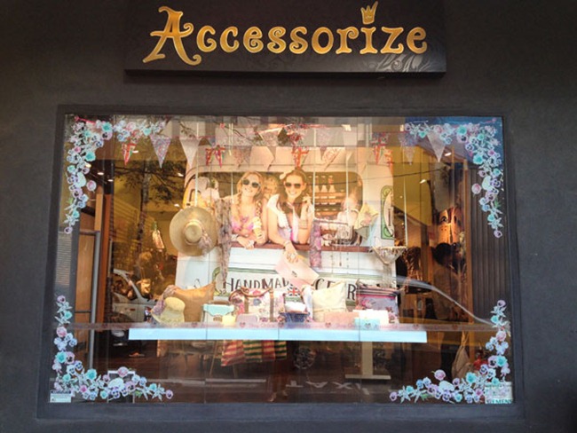 Vitrine Loja Accessorize Haddock Lobo em São Paulo - via Accessorize.com.br accessorize loja hadock lobo sao paulo vitrine