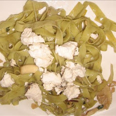 Spinach Fettuccine With Sun-Dried Tomatoes & Goat Cheese