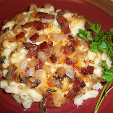 Mac 'n Cheese With Bacon and White Cheddar Cheese