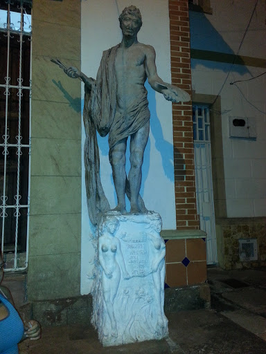 Estatua Miguel Angel Boonarotti