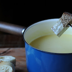 Traditional Fondue Fribourgeois - Legendary and Original