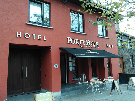 Forty Four Hotel And Bar
