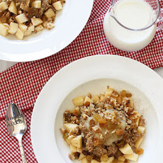 Apples and Cinnamon Breakfast Quinoa