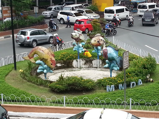 Fishes Statue