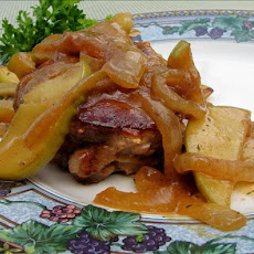 Pork Chops With Apples and Thyme