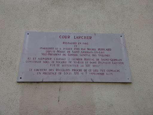 Cour Larcher