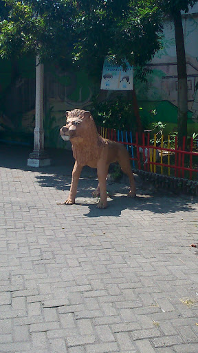 Lion Statue of Santo Yosep  School