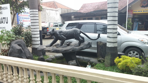 Black Panther Statue