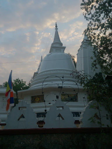 Pagoda at Sri Wardanaramaya Temple 