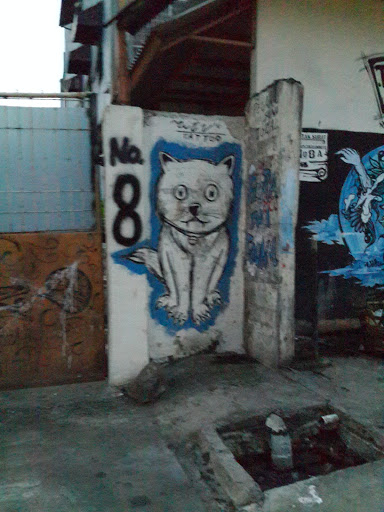 Mural Kucing Putih