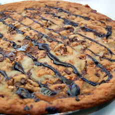 Snicker's Pizza - Use up That Leftover Halloween Candy!