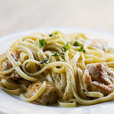Chicken Pasta with Thyme-Mint Cream Sauce