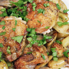 Skillet Chicken with Potatoes and Mushrooms