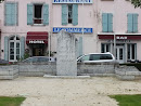 Bagneres - Monument Aux Morts