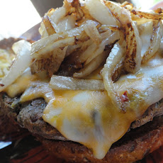 Cheesy Chili Pepper Pinto Sliders with Caramelized Onions