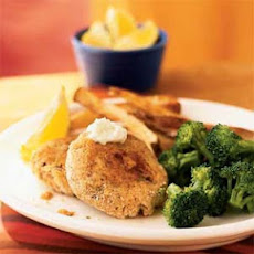 Cajun Salmon Cakes with Lemon-Garlic Aioli