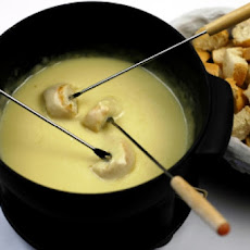 Gruyere Fondue With Salsa Verde