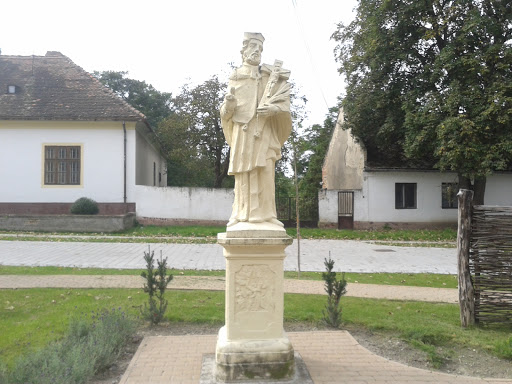 Abdai Nepomuki Szent János szobor