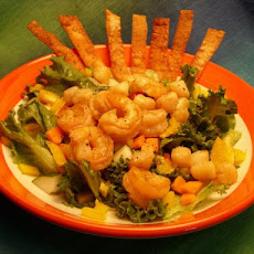 Crunchy Asian Salad With Shrimp and Scallops