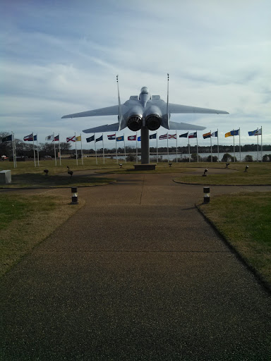 F16 Statue