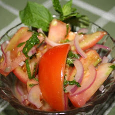 Ww Tomato Salad With Red Onion and Basil 2-Points
