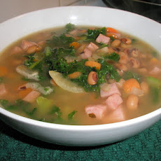 Black Eyed Pea Soup With Ham and Greens