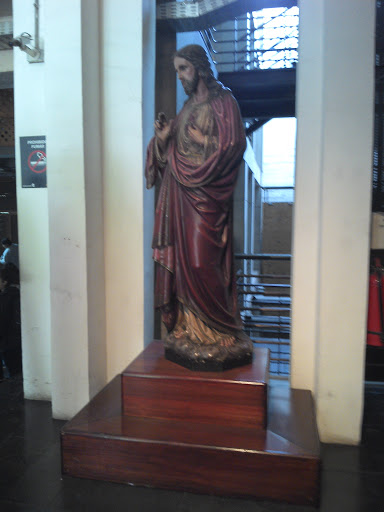 Estatua Jesús Duoc