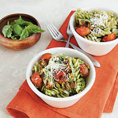 Pesto Pasta with Chicken and Tomatoes