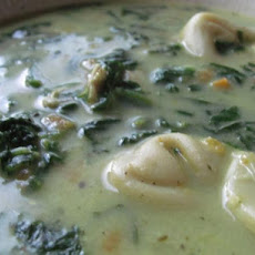 Creamy Chicken, Spinach and Tortellini Soup