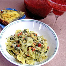 Bow Ties With Chicken and Spinach
